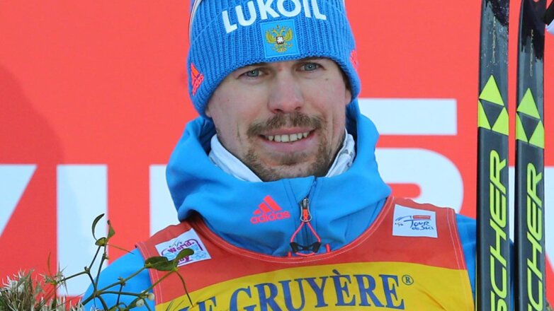 Лыжник Устюгов выиграл гонку на 70 километров свободным стилем на чемпионате России