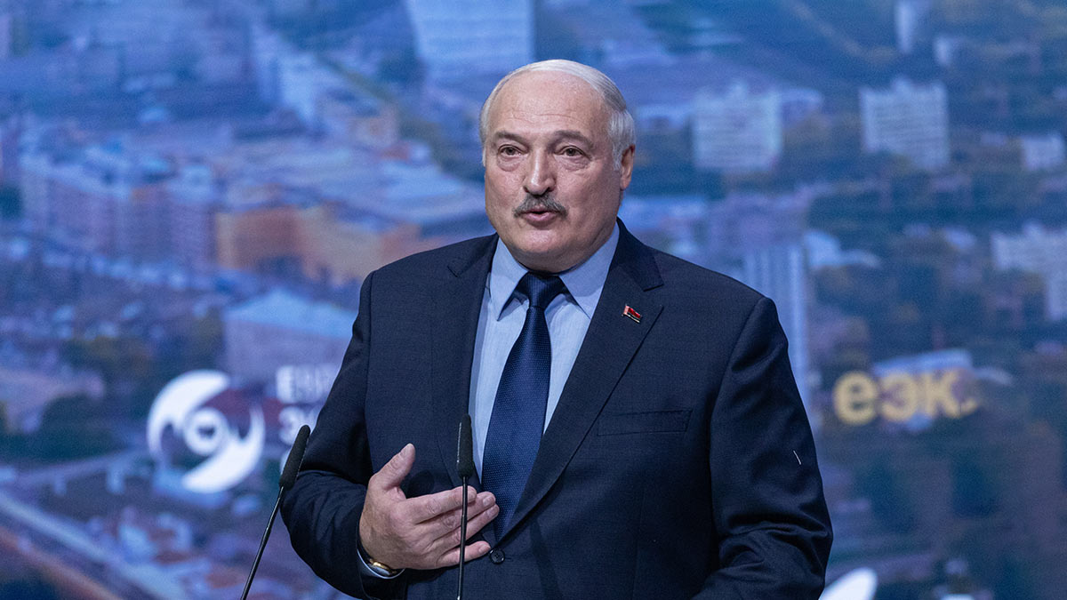 Лукашенко договорился с Путиным отложить введение единой валюты с РФ