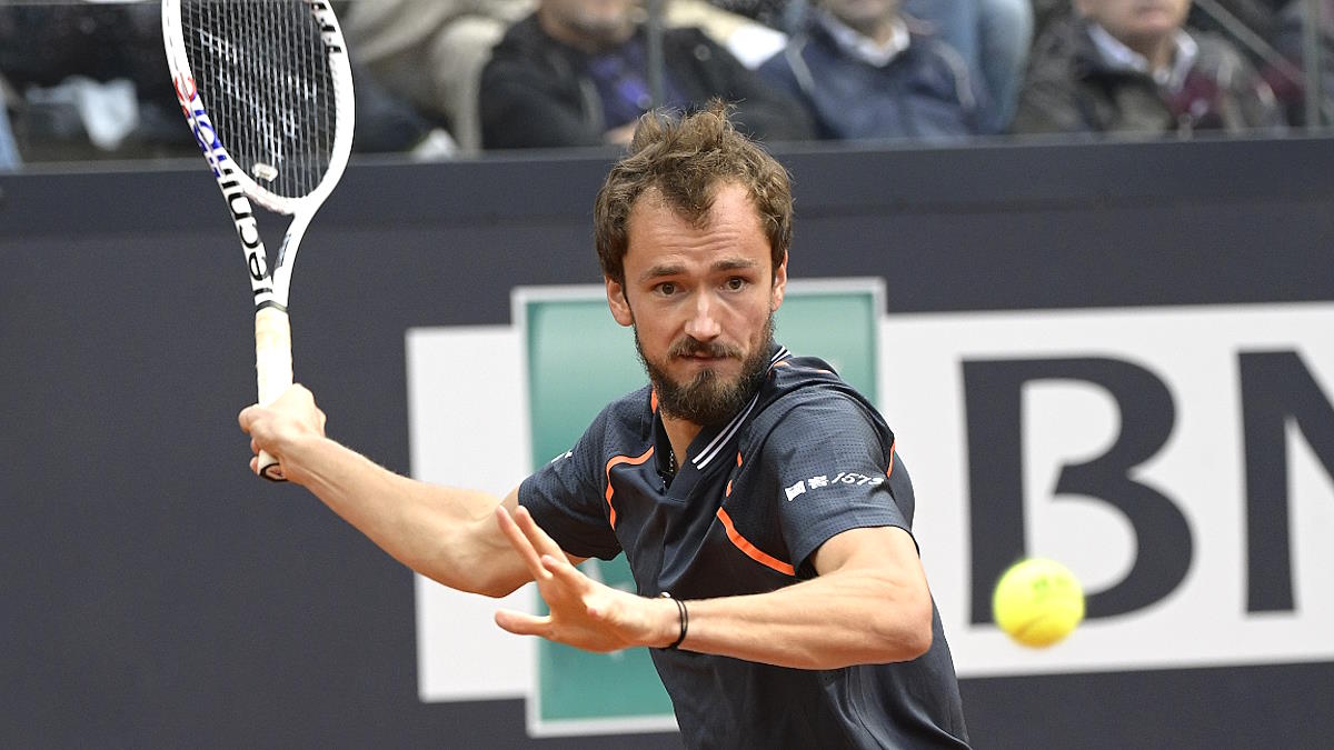 Российский теннисист Медведев стал победителем турнира серии "Мастерс" в Риме