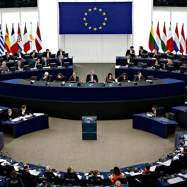 В Европарламенте призвали подумать о "ядерной обороне Европы"