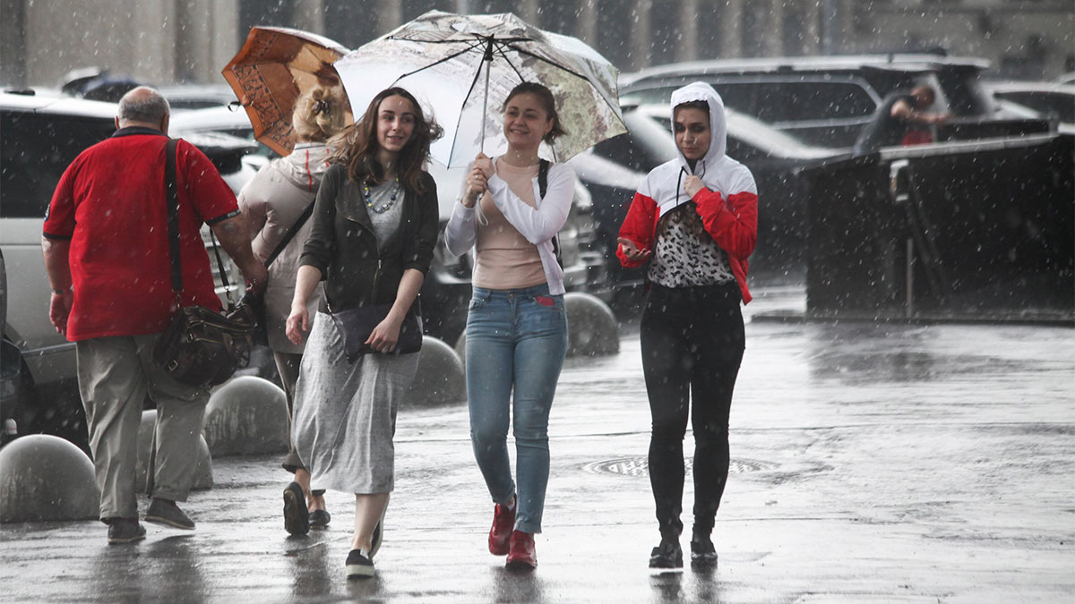 В Москве в конце недели температура незначительно понизится и пойдут дожди