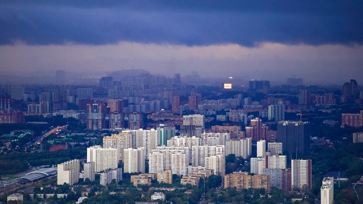 В Москве объявили "желтый" уровень опасности из-за грозы