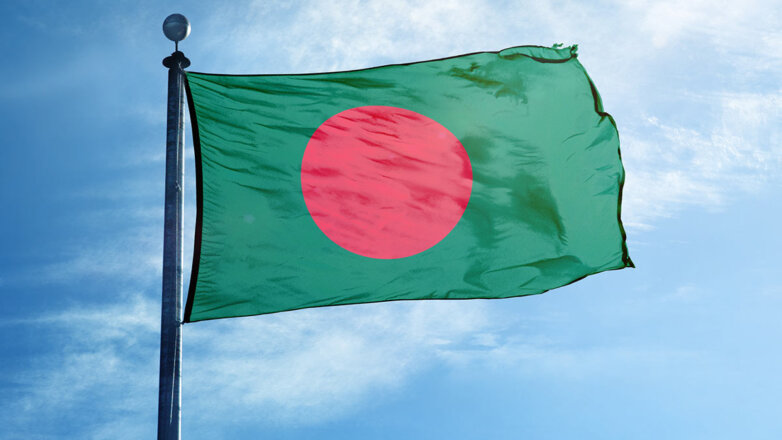 В Бангладеш накануне выборов подожгли 14 избирательных участков