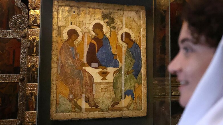 Икона "Троица" будет находиться в храме Христа Спасителя дольше, чем планировалось