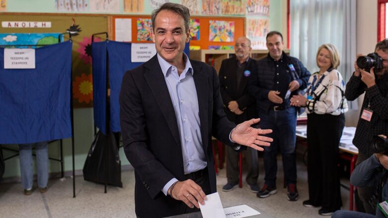 Первые данные показали небольшое лидерство правящей "Новой демократии" на выборах в Греции