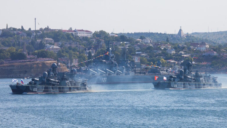 Губернатор Севастополя объяснил громкие звуки в городе тренировками Черноморского флота