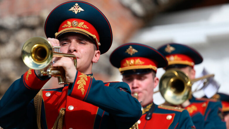 В параде Победы в Москве примут участие больше 40 военных оркестров