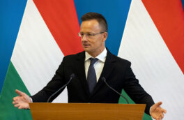 Глава МИД Венгрии заявил о провале украинской стратегии Европы и США