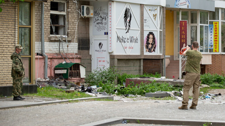 Последствия взрыва в центре Луганска