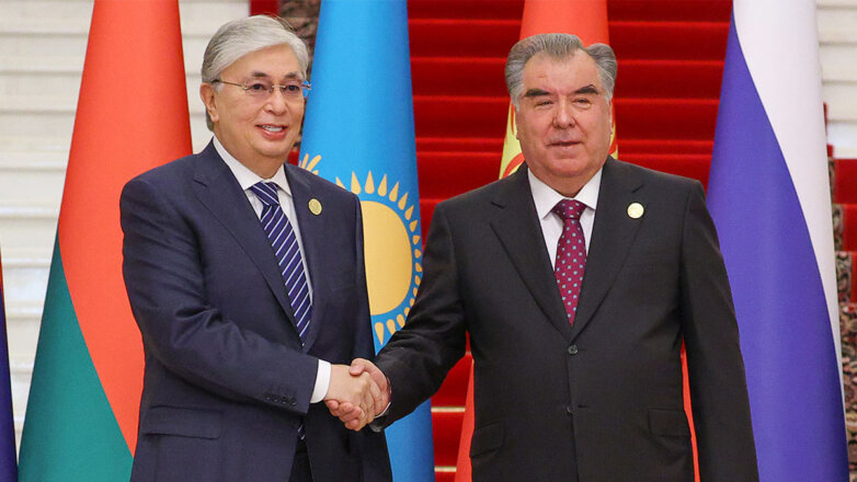 Главы Казахстана и Таджикистана подписали декларацию о союзническом взаимодействии