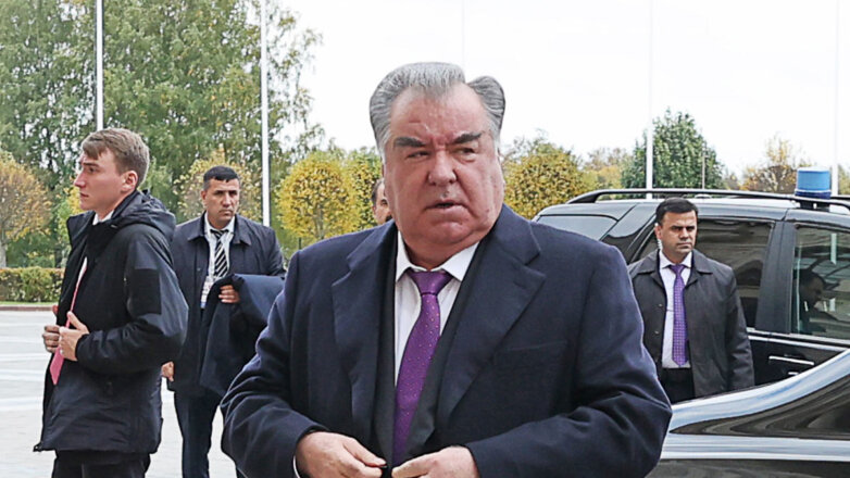 Президент Таджикистана отправился в Москву на празднование Дня Победы
