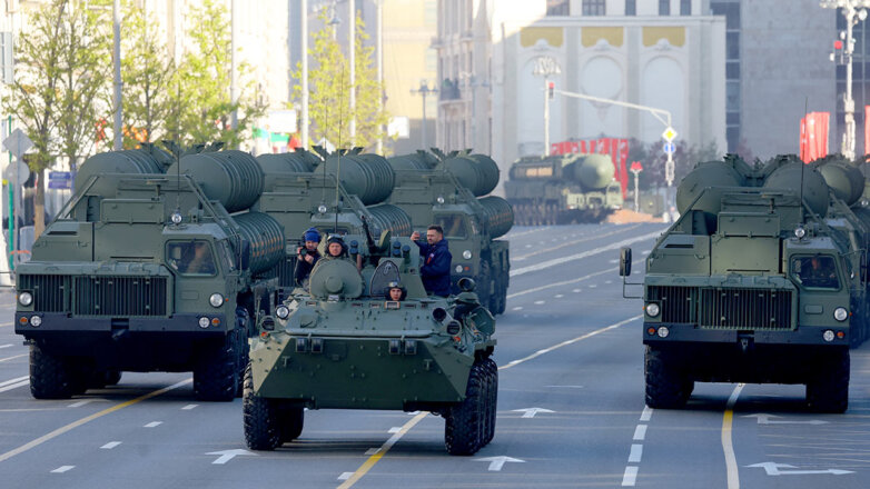 На параде Победы в Москве показали новейшие бронеавтомобили
