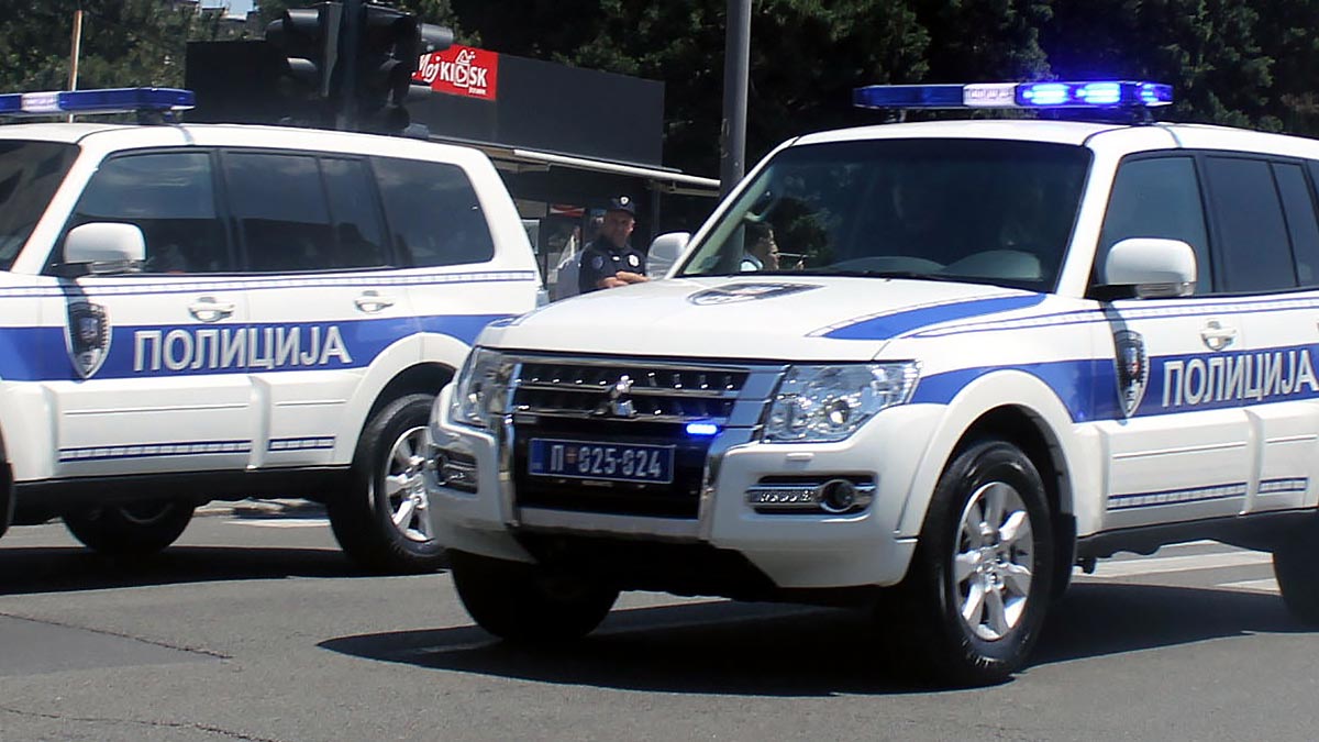 Возле посольства Израиля в Сербии из арбалета ранили сотрудника полиции