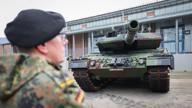 СМИ: Германия готова заказать 18 танков Leopard 2 для замены отправленных на Украину