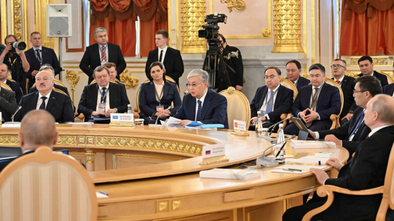 Новый уровень кооперации: Токаев выступил на Евразийском экономическом форуме в Москве