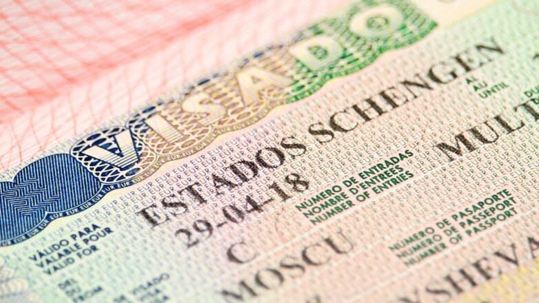 АТОР: в 2022 году шенгенские визы россиянам чаще всего выдавала Испания