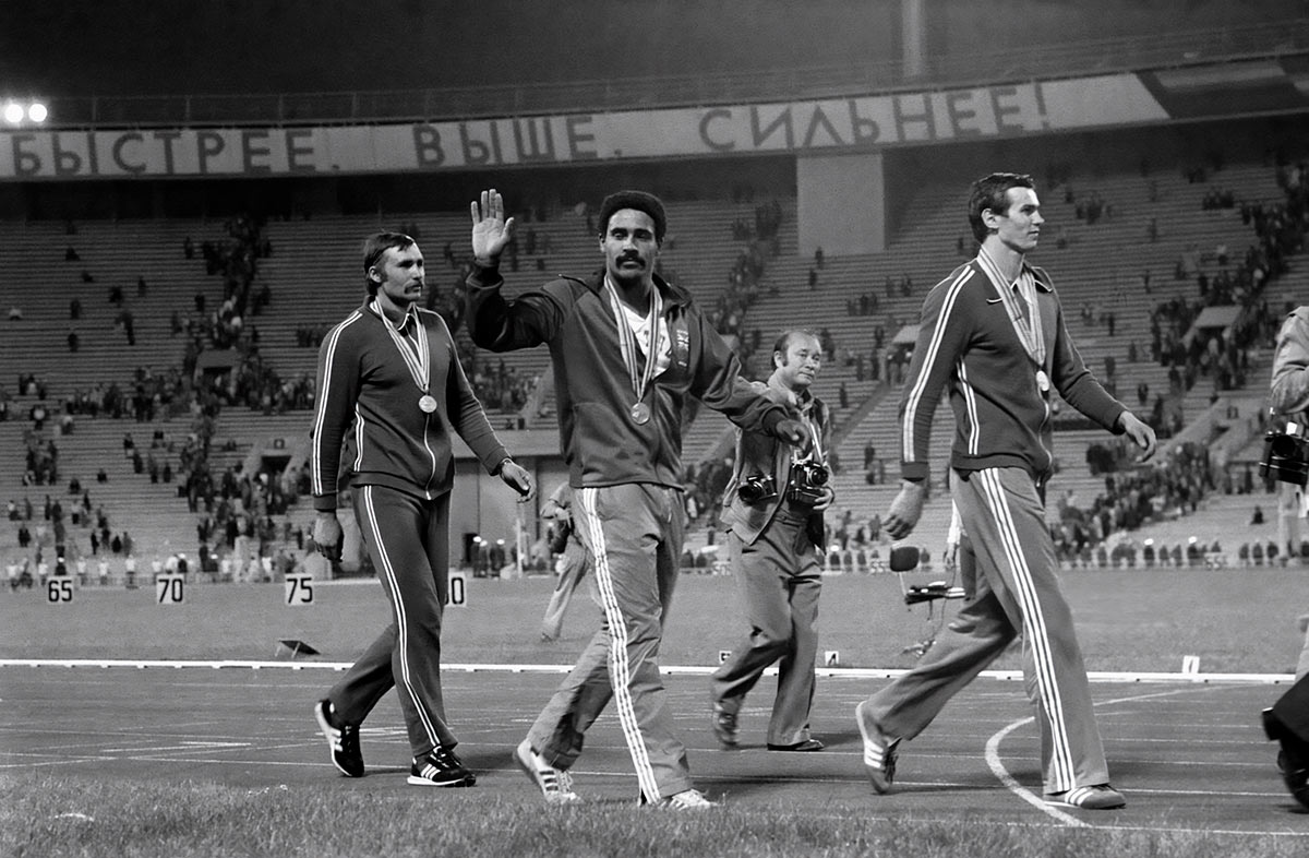 Церемония награждения десятиборцев во время Олимпийских игр в Москве в 1980 году