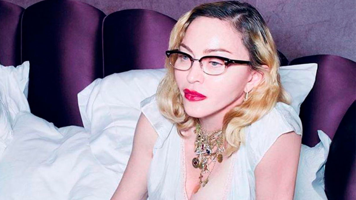 TMZ: Мадонна после выписки из больницы не встает с постели
