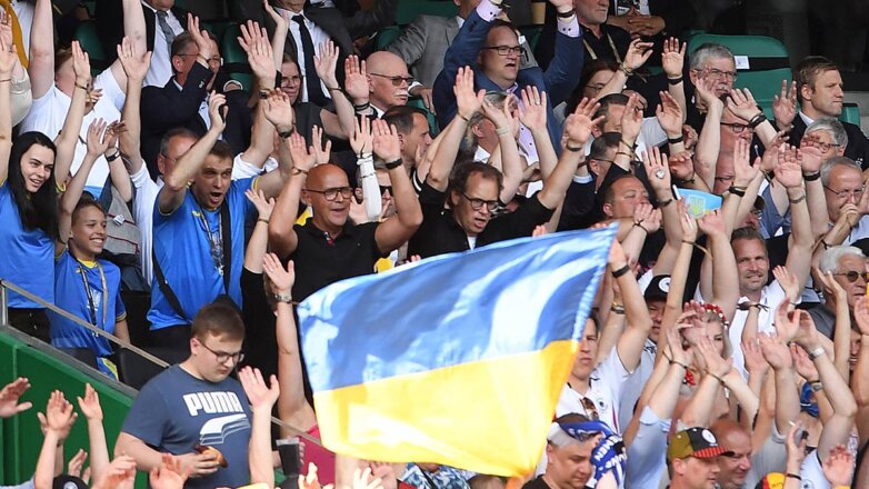 УЕФА объяснил инцидент с флагом Украины в Стамбуле