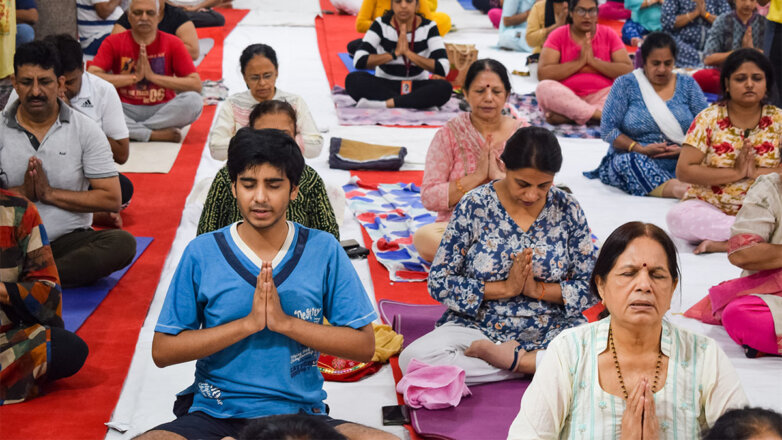 Премьер Индии выступил инструктором по йоге в ООН