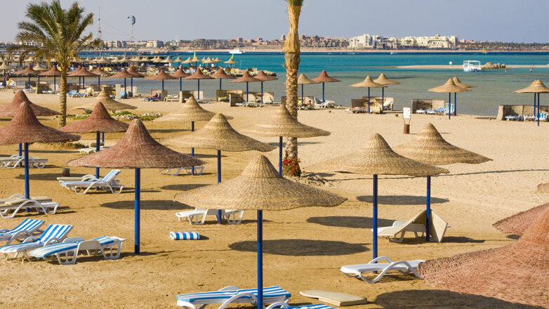 1337670 Пустой пляж в Хургаде Египет
