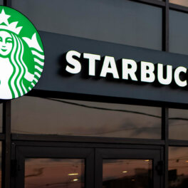 Товарный знак Starbucks зарегистрирован Роспатентом