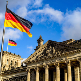 Немецкая спецслужба предупредила о росте риска терактов в ФРГ