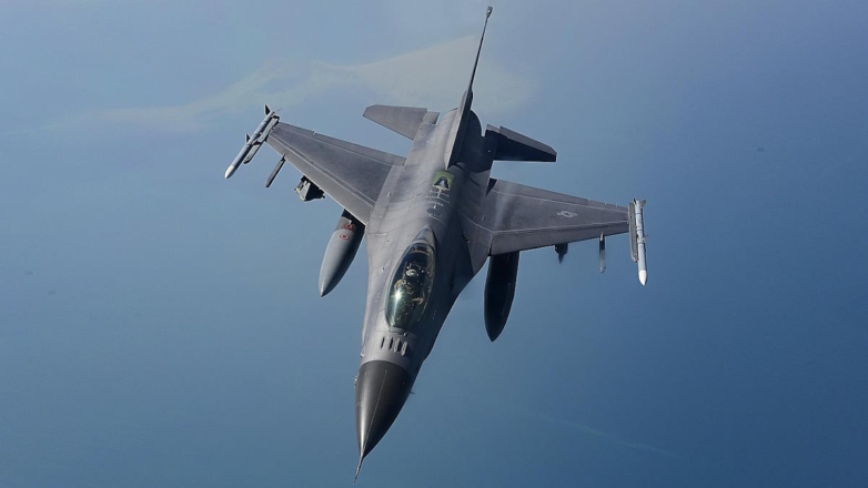 В Киеве признали, что устаревшие F-16 не смогут противостоять Су-35
