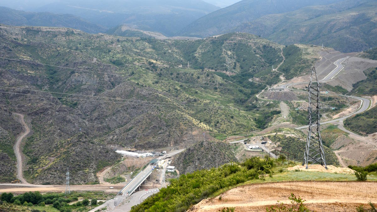 Блинкен призвал Азербайджан обеспечить транзит в Нагорном Карабахе