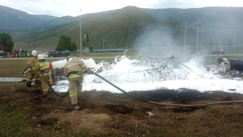 В МЧС заявили о ликвидации пожара после крушения Ми-8 на Алтае