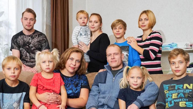 Путин назвал многодетные семьи олицетворением истинных ценностей