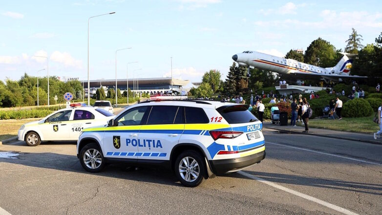 Полиция в аэропорту Кишинёва