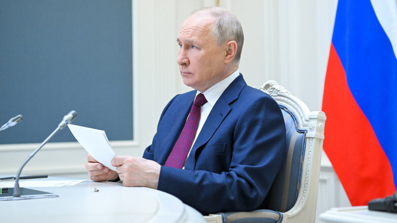 Путин: Россия уверенно противостоит давлению, санкциям и провокациям