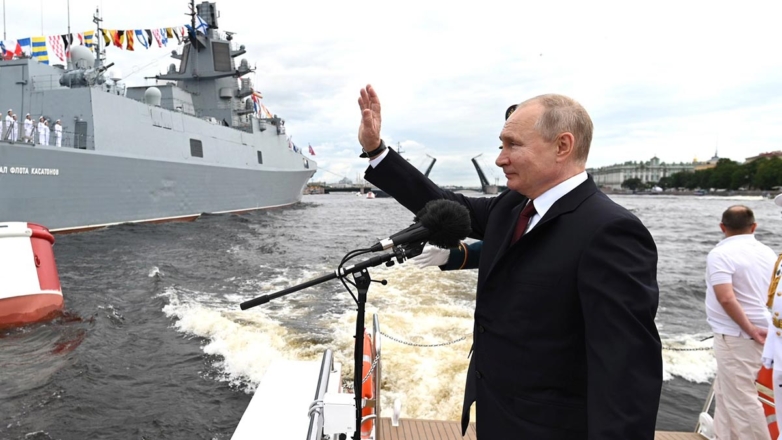 Путин 30 июля примет Главный военно-морской парад в Петербурге и Кронштадте