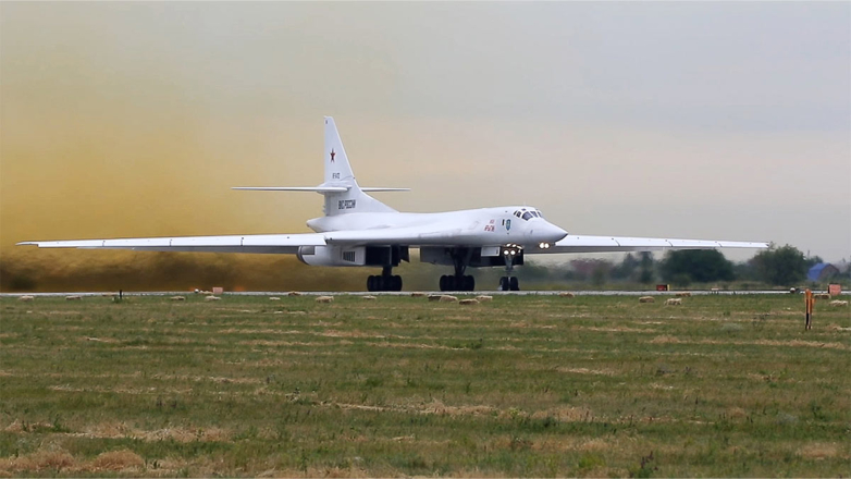 Модернизированный стратегический ракетоносец Ту-160М приступил к госиспытаниям