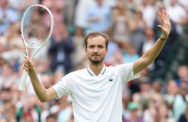 Даниил Медведев прошел в третий круг ATP "Мастерс" в Шанхае