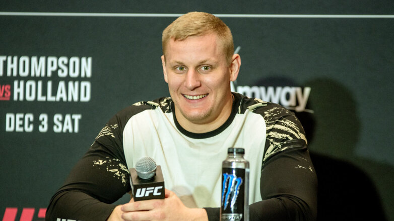 Павлович возглавил рейтинг тяжеловесов UFC