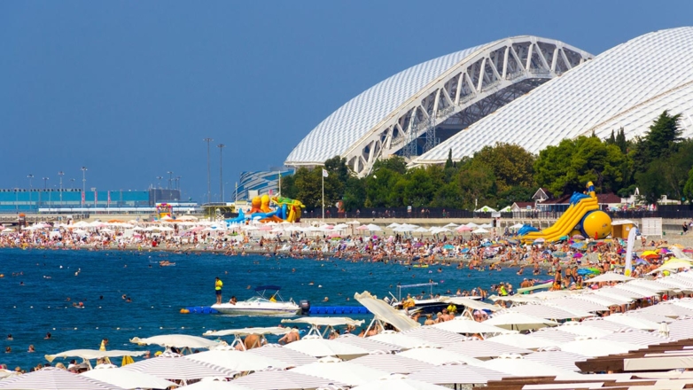 Сколько стоит отдых на Чёрном море, и есть ли места на российских курортах