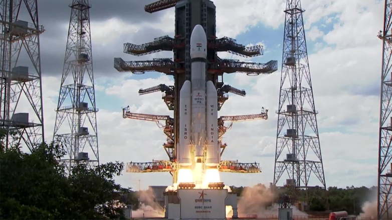 Индия запустила беспилотную экспедицию на Луну