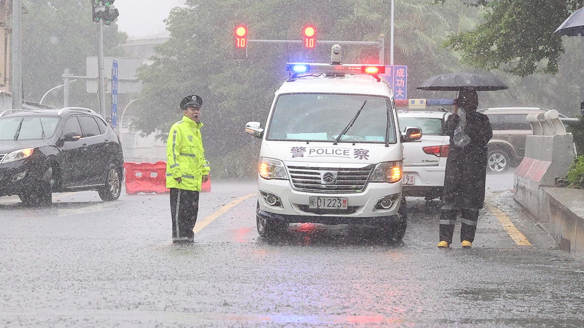 В Китае супертайфун затронул 1,4 миллиона человек