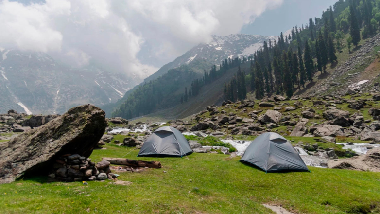 В Индии 15 туристов из России оказались заблокированными в горах