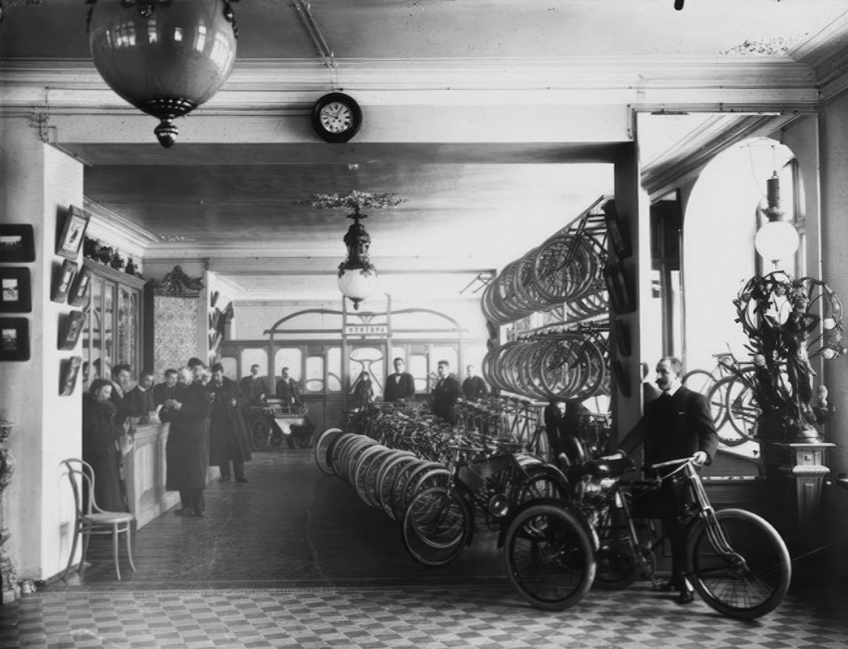 Торговый дом "Победа" в Санкт-Петербурге Российская империя. 1912 год.