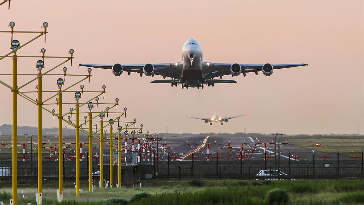 Airbus A380 во время взлета