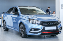 Обновленная Lada Vesta получит панорамную крышу