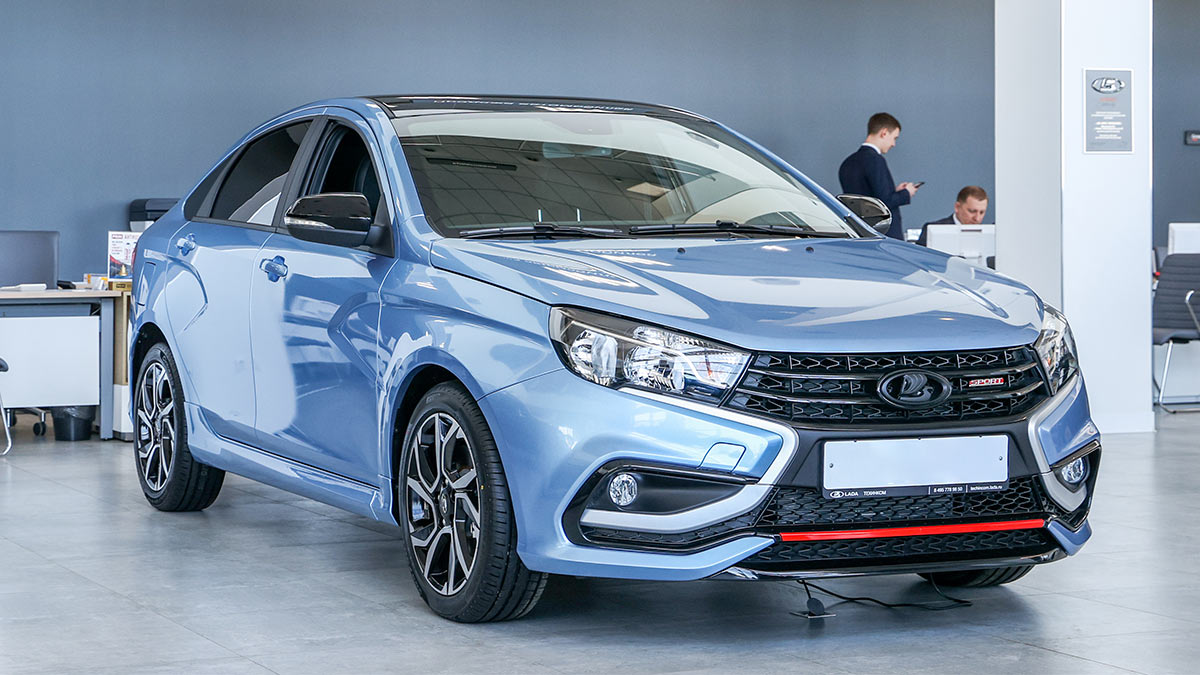 Обновленная Lada Vesta получит панорамную крышу