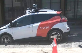 Беспилотный автомобиль Cruise застрял в свежем бетоне в Сан-Франциско: вопросы безопасности
