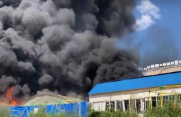 В Дмитрове тушат пожар площадью 1000 квадратных метров