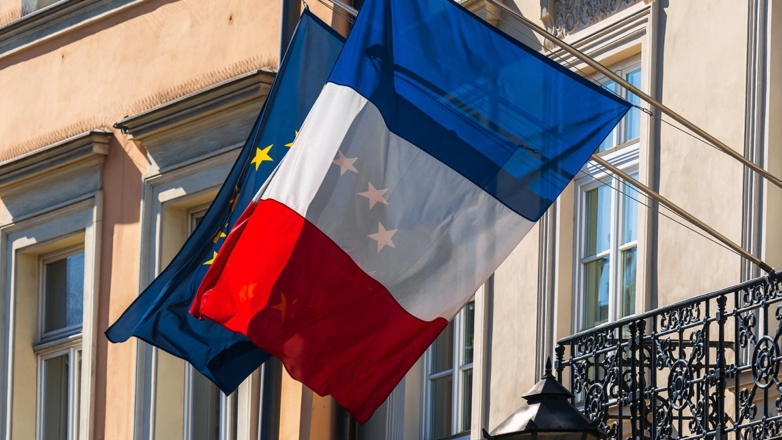 Париж поддержал призыв ограничить сельхозэкспорт с Украины, пишет Politico