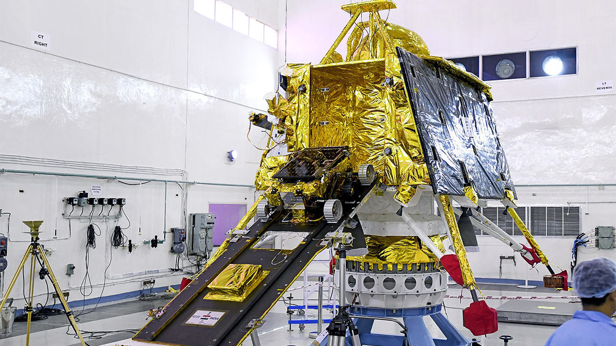 Высадка индийского космического аппарата на Луну может быть отложена