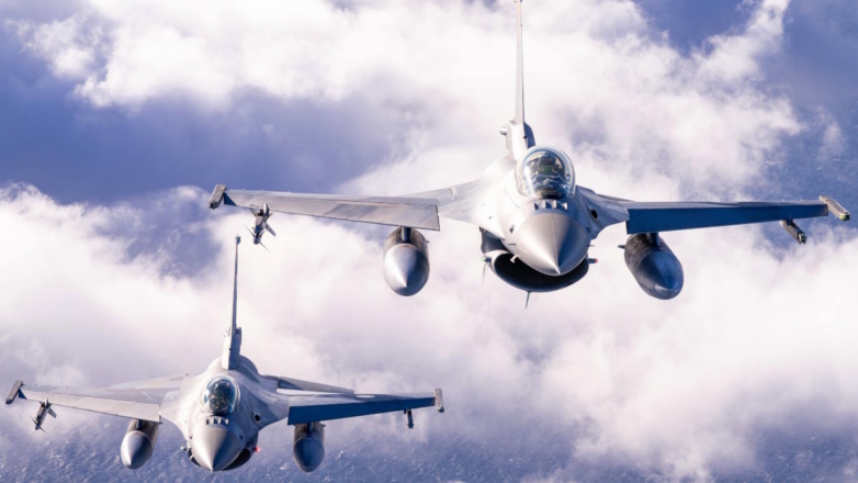 Зеленский заявил, что Греция примет участие в тренировке украинских пилотов на F-16